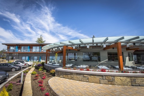 Qualicum Beach Inn buitenkant